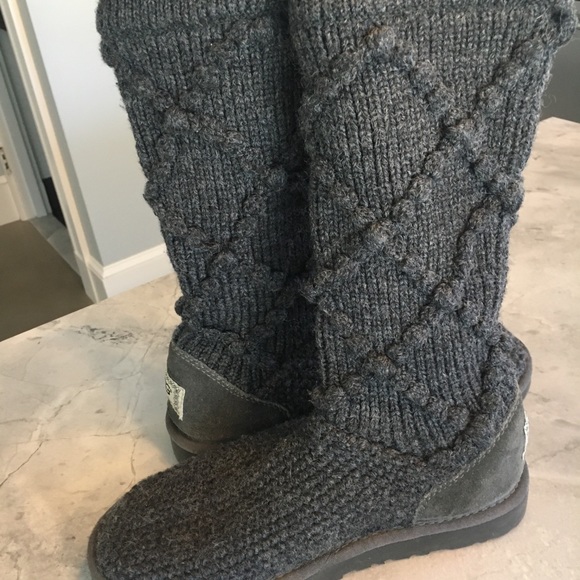 ugg knit boot